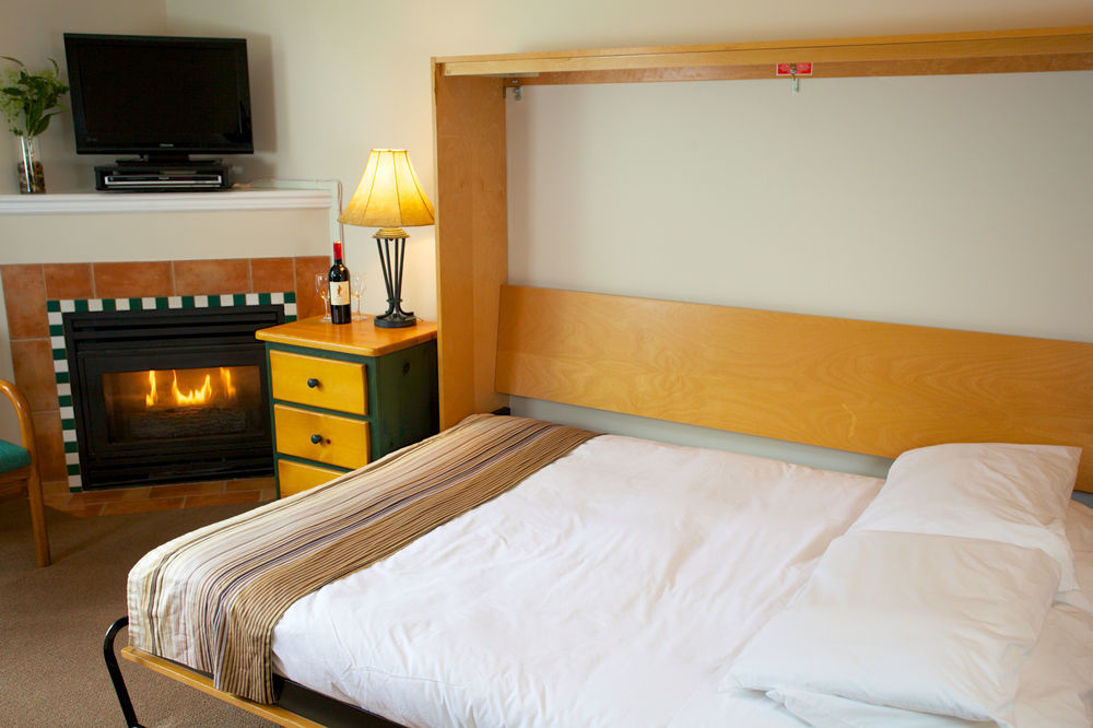 Beautiful Village Alpenglow Queen Size Bed Air Conditioning Cable And Smarttv Wifi Fireplace Pool Hot Tub Sauna Gym Balcony Mountain Views