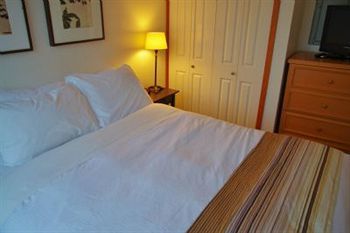 Beautiful Village Alpenglow Queen Size Bed Air Conditioning Cable And Smarttv Wifi Fireplace Pool Hot Tub Sauna Gym Balcony Mountain Views * Whistler