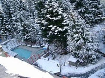 Apartment Beautiful Village Alpenglow Queen Size Bed Air Conditioning Cable And Smarttv Wifi Fireplace Pool Hot Tub Sauna Gym Balcony Mountain Views