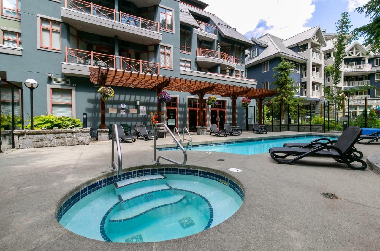 Apartment Beautiful Village Alpenglow Queen Size Bed Air Conditioning Cable And Smarttv Wifi Fireplace Pool Hot Tub Sauna Gym Balcony Mountain Views *