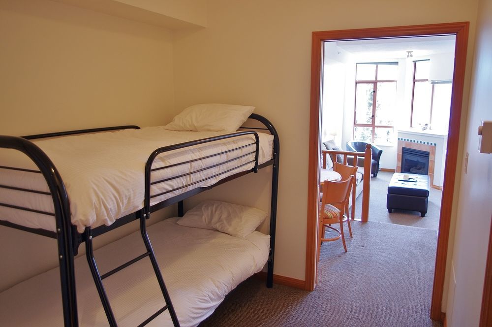 Alpenglow Suite: Village Mountain Retreat Apartamento Whistler