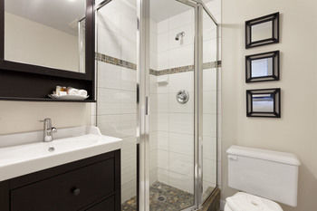 Apartamento Alpenglow Suite: Village Mountain Retreat
