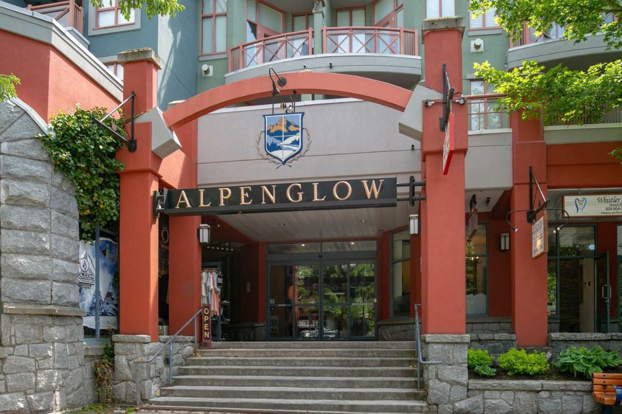 Apartamento Alpenglow Suite: Village Mountain Retreat