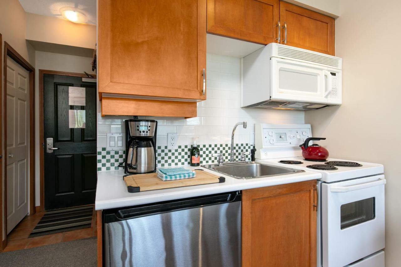 Alpenglow Suite: Village Mountain Retreat Apartamento Whistler