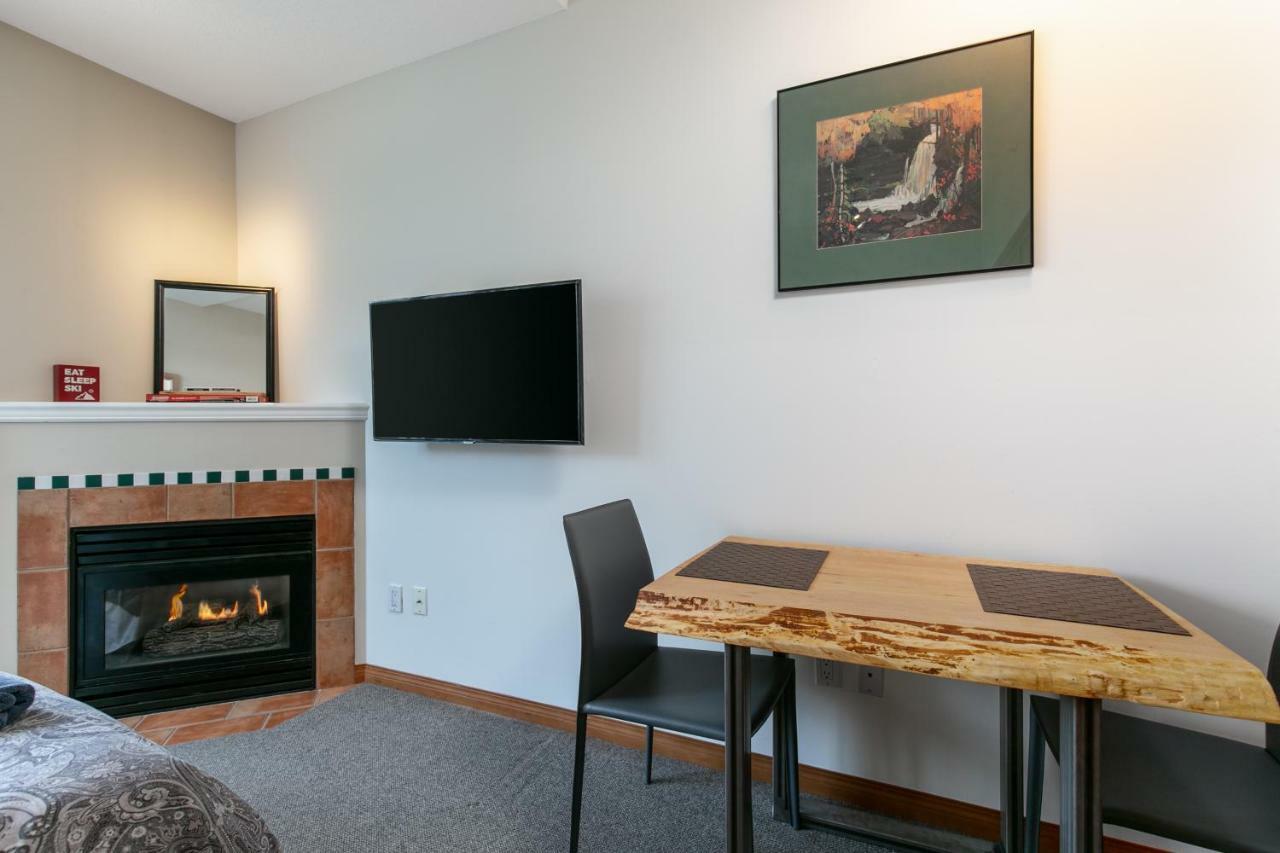 Alpenglow Suite: Village Mountain Retreat Apartamento
